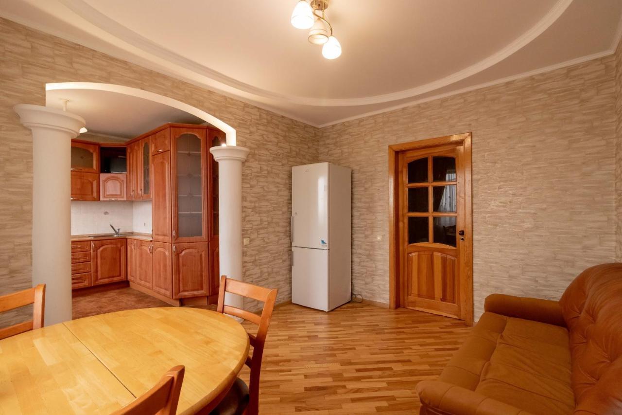 Kvartirkoff Na Ozernaya 8 Kiew Exterior foto